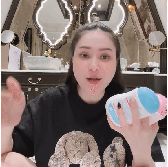 Đoàn Di Băng bị tố 'thổi phồng' công dụng dung dịch vệ sinh Hanayuki